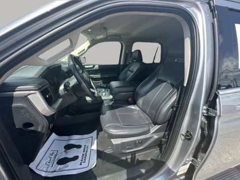Used 2024 Ford Expedition XLT AWD/4WD image 13
