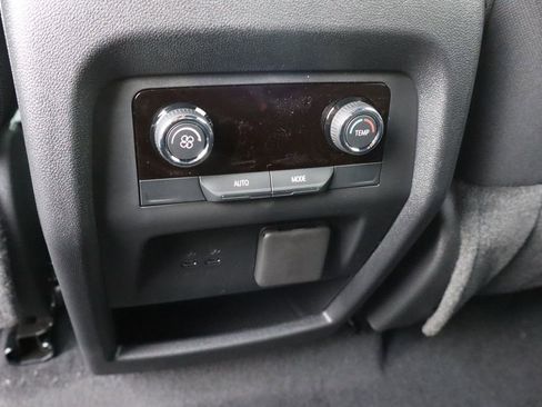 New 2026 Chevrolet Traverse LT w/ Midnight/Sport Edition image 23