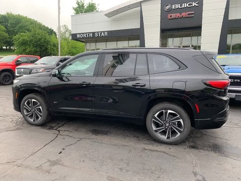 Used 2026 Buick Enclave Sport Touring w/ Power Package AWD/4WD image 2