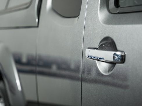 Used 2006 Nissan Frontier LE image 17