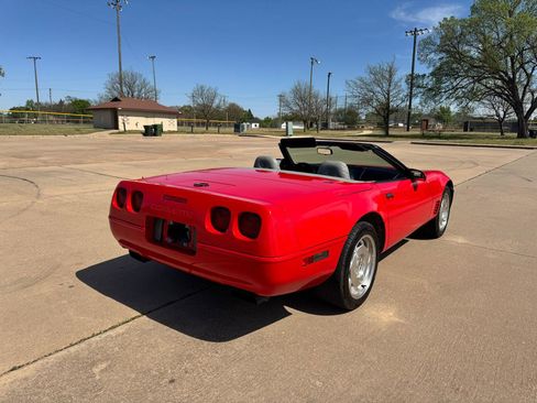 Used 1995 Chevrolet Corvette Convertible RWD image 30