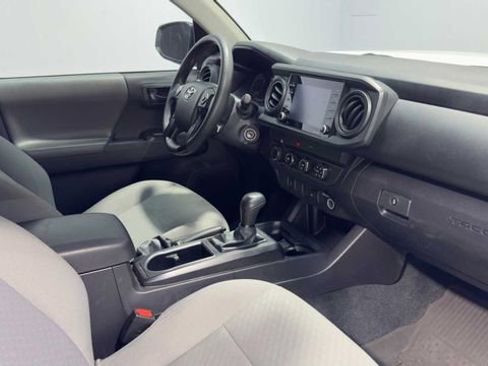 Used 2022 Toyota Tacoma SR w/ SR Convenience Package AWD/4WD image 11