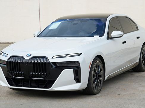 Used 2023 BMW 740i RWD image 60