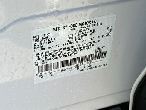 Certified 2024 Ford Edge SE image 29