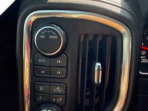 Used 2020 Chevrolet Silverado 1500 RST w/ Rally Edition AWD/4WD image 17