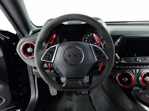 Used 2018 Chevrolet Camaro ZL1 image 18