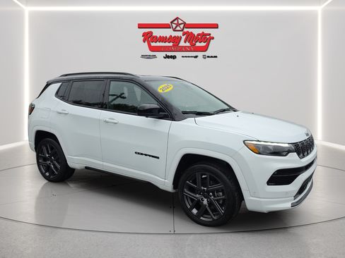 Used 2025 Jeep Compass Limited w/ Driver Assist Group I AWD/4WD image 7