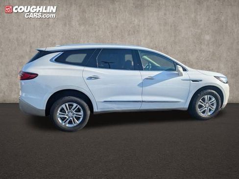 Used 2020 Buick Enclave Essence image 8