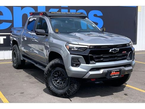 Used 2024 Chevrolet Colorado Z71 w/ Z71 Convenience Package 2 AWD/4WD image 2