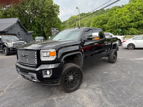 Used 2016 GMC Sierra 2500 Denali w/ Duramax Plus Package AWD/4WD image 6