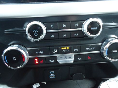 Used 2022 Ford F150 XLT w/ Equipment Group 302A High image 20