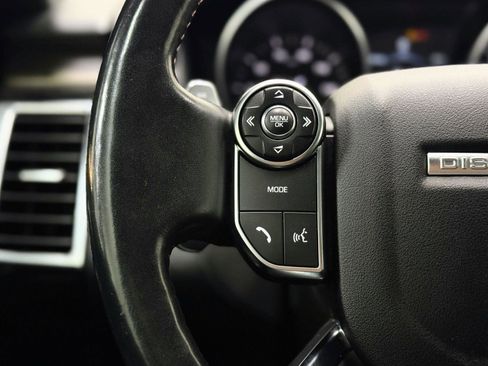 Used 2017 Land Rover Discovery HSE image 19
