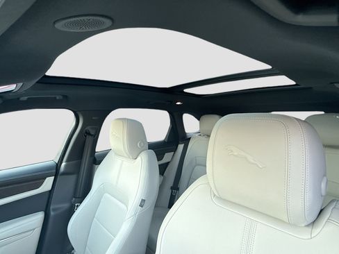 Used 2023 Jaguar F-PACE R-Dynamic S AWD/4WD image 27