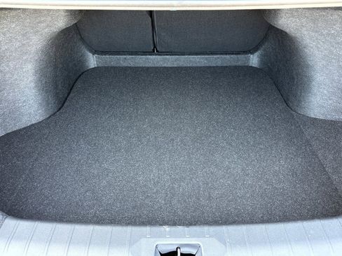 New 2026 Nissan Sentra SR w/ SR Premium Package FWD image 18
