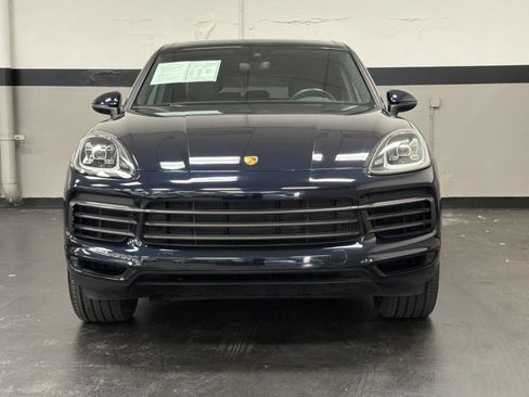 Used 2023 Porsche Cayenne AWD/4WD image 6