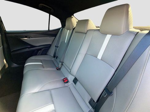 Used 2025 Toyota Camry SE w/ Multimedia Upgrade Package image 19