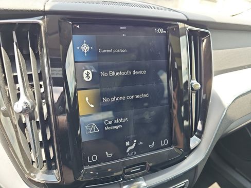Used 2019 Volvo XC60 T6 Momentum w/ Multimedia Package AWD/4WD image 25