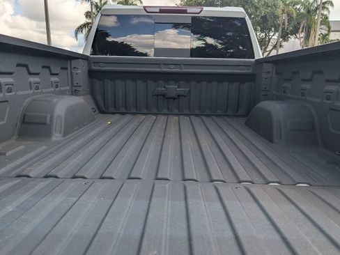 Used 2025 Chevrolet Silverado 1500 LT Trail Boss w/ LT Trail Boss Premium Package AWD/4WD image 28
