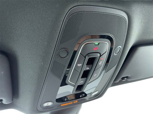 Used 2022 Audi Q5 2.0T Premium image 32