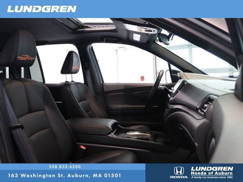 Used 2025 Honda Ridgeline TrailSport image 18