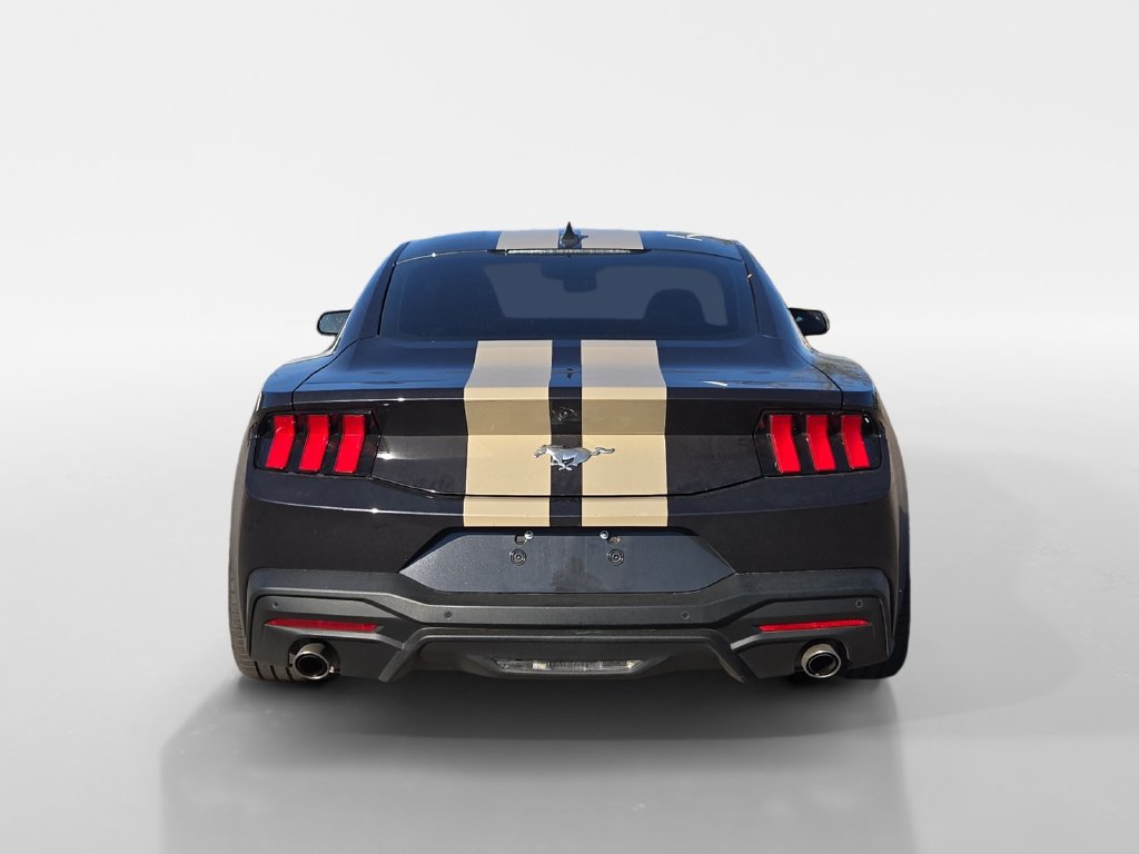 Used 2024 Ford Mustang Coupe RWD image 4