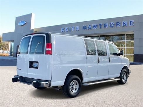 Used 2024 Chevrolet Express 2500 w/ Driver Convenience Package image 6
