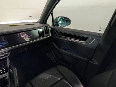 New 2026 Porsche Cayenne Turbo AWD/4WD image 23