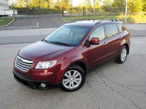 Used 2010 Subaru Tribeca Limited image 4