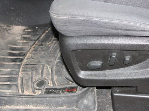 Used 2018 Chevrolet Silverado 1500 LT w/ All Star Edition AWD/4WD image 34