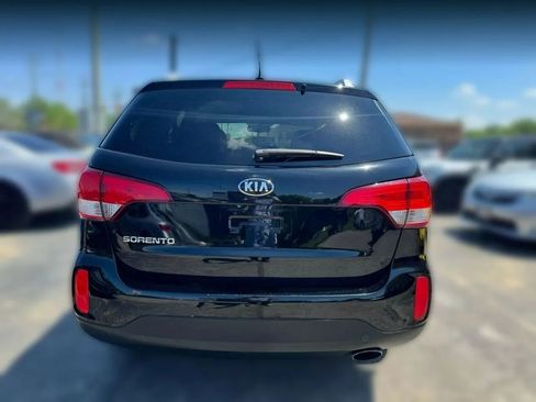 Used 2015 Kia Sorento LX image 5
