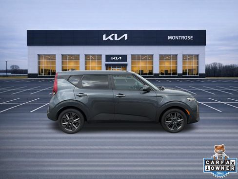 Used 2021 Kia Soul EX image 4