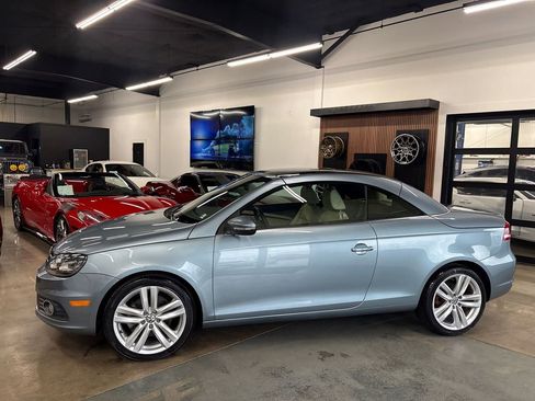 Used 2012 Volkswagen Eos Executive image 5