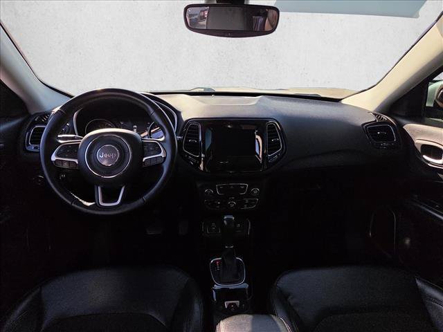 Used 2018 Jeep Compass Latitude w/ Popular Equipment Group FWD image 16