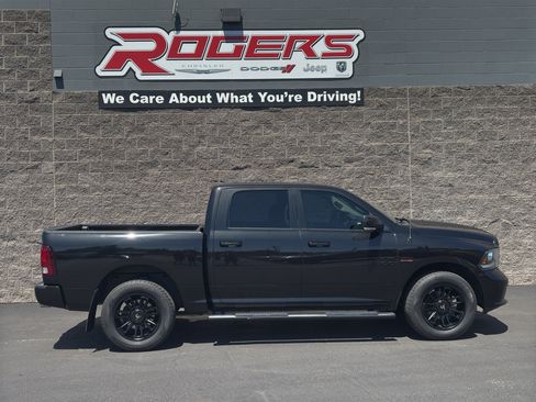 Used 2018 RAM 1500 Sport w/ Sport Premium Group AWD/4WD image 8