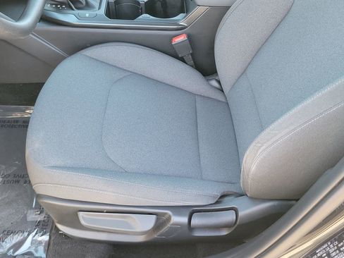 Used 2025 Kia K4 LXS image 17