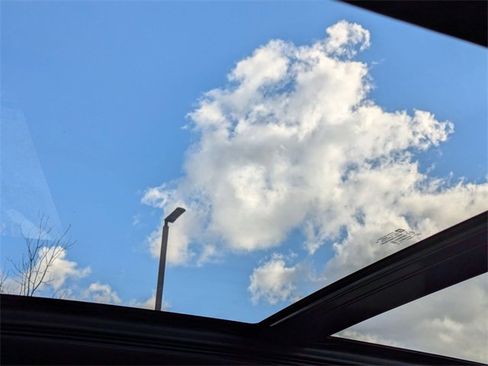 Certified 2022 Cadillac XT5 Sportv w/ Technology Package image 19