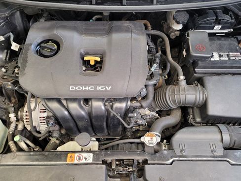 Used 2017 Kia Forte LX image 30