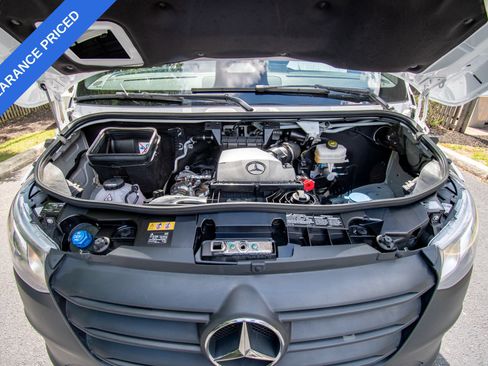 Used 2025 Mercedes-Benz Sprinter 2500 image 20