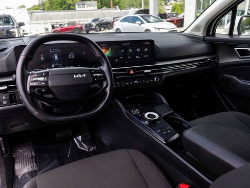 Used 2026 Kia Sportage LX FWD image 17