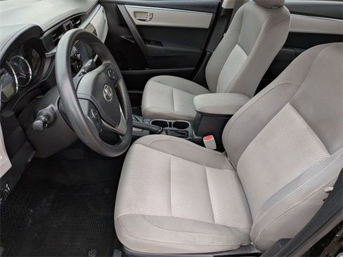 Used 2015 Toyota Corolla LE image 12