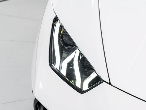 Used 2023 Lamborghini Huracan EVO RWD image 47