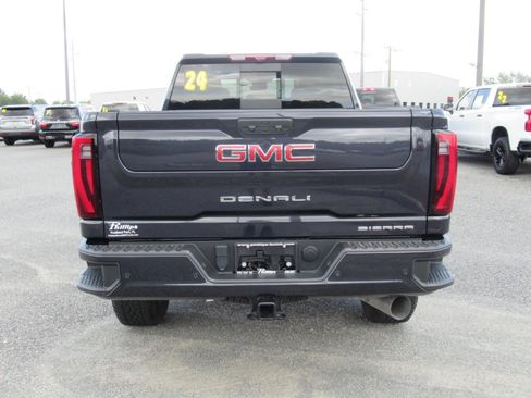 Used 2024 GMC Sierra 2500 Denali w/ Denali Reserve Package AWD/4WD image 6