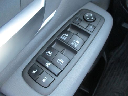 Used 2022 RAM 1500 Big Horn image 31