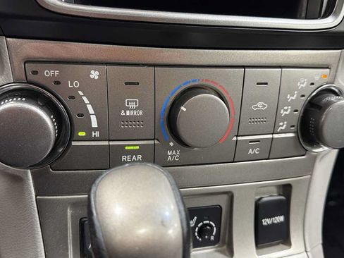 Used 2013 Toyota Highlander SE AWD/4WD image 21