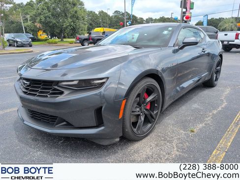 Used 2022 Chevrolet Camaro LT RWD image 1