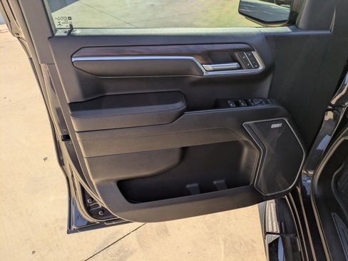 Used 2023 GMC Sierra 1500 SLT image 11