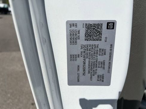 Certified 2024 GMC Savana 2500 w/ Driver Convenience Package RWD image 31