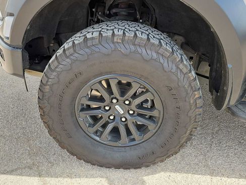 Used 2025 Ford F150 Raptor AWD/4WD image 12