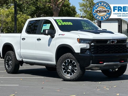 Used 2025 Chevrolet Silverado 1500 ZR2 w/ Technology Package image 1