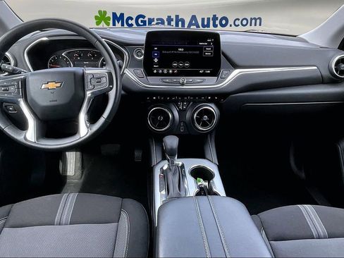 Used 2025 Chevrolet Blazer LT image 7